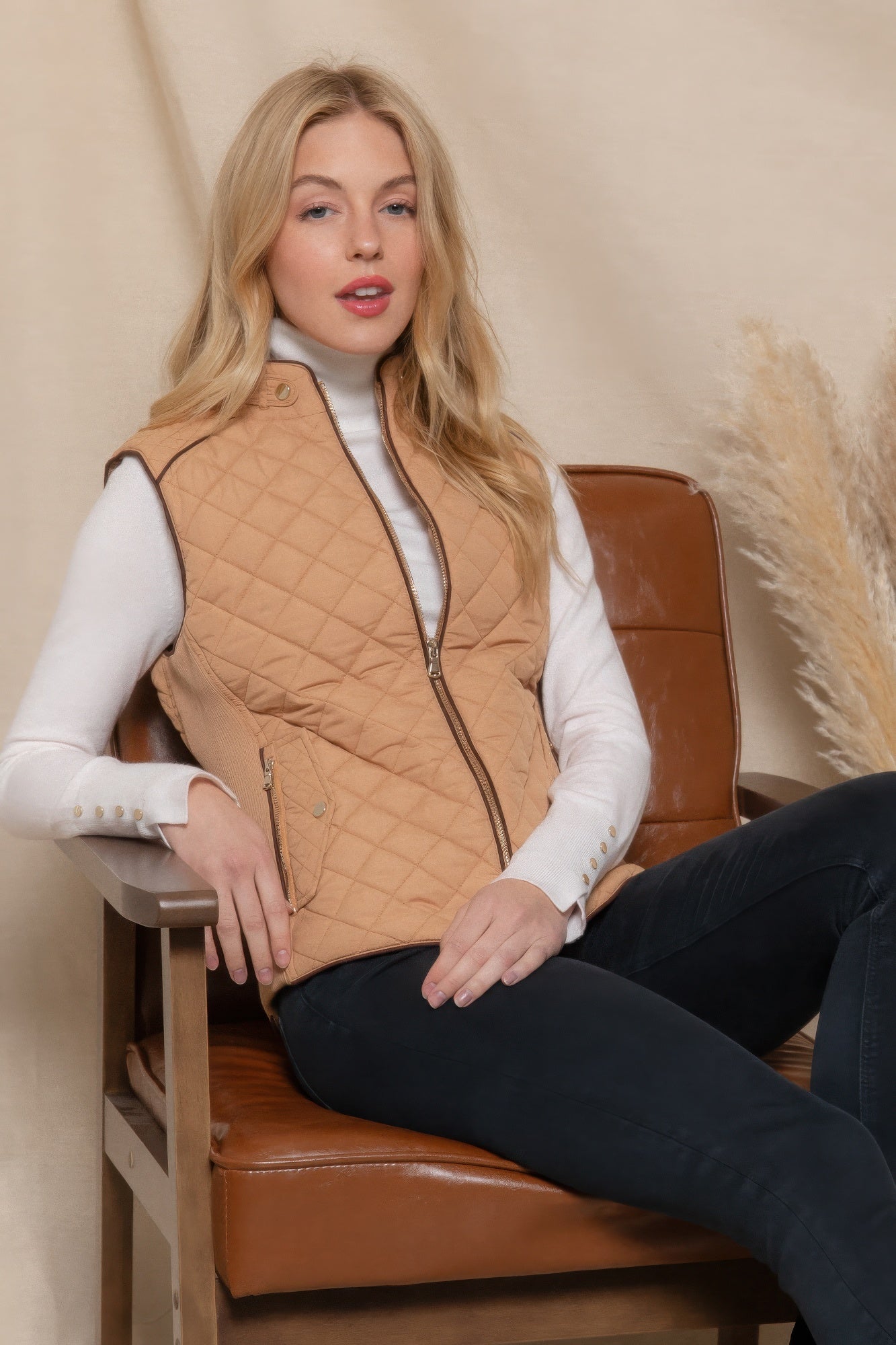 Suede Piping Quilted Padding Vest JoySkyBoutique